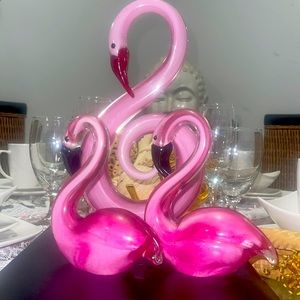 Beautiful crystal swan set.